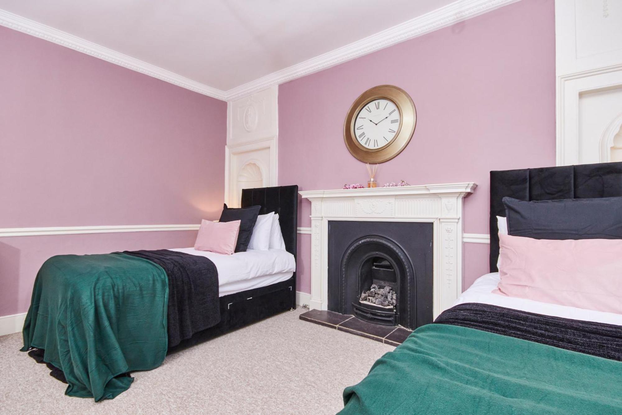 Beautiful 2Bedroom 4 Actual Beds House With Wifi By Purestay Bath Zewnętrze zdjęcie
