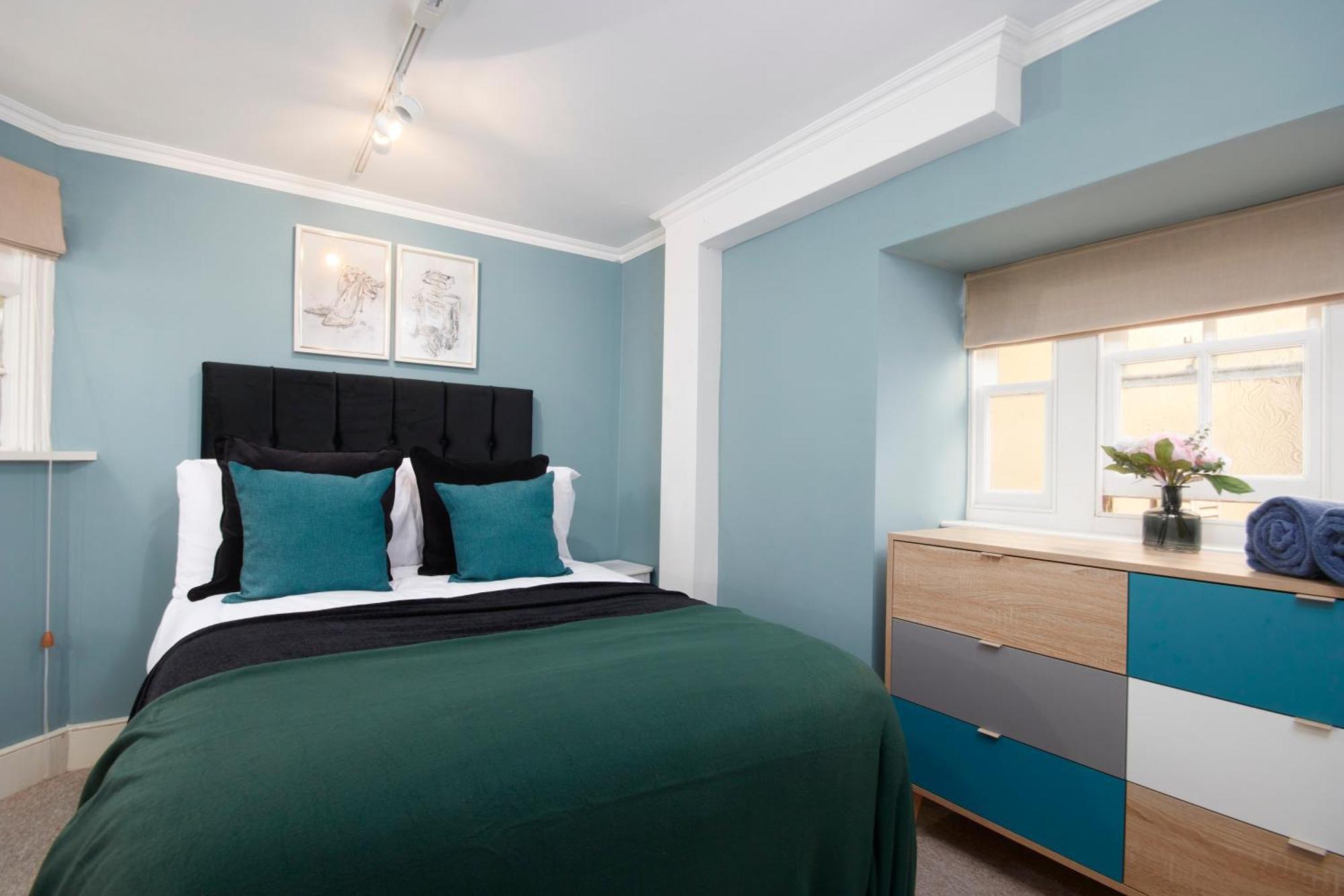 Beautiful 2Bedroom 4 Actual Beds House With Wifi By Purestay Bath Zewnętrze zdjęcie