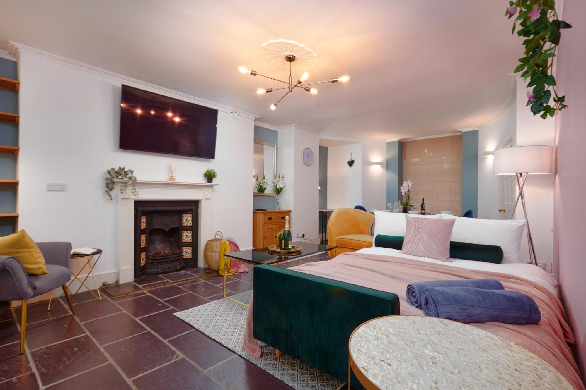 Beautiful 2Bedroom 4 Actual Beds House With Wifi By Purestay Bath Zewnętrze zdjęcie